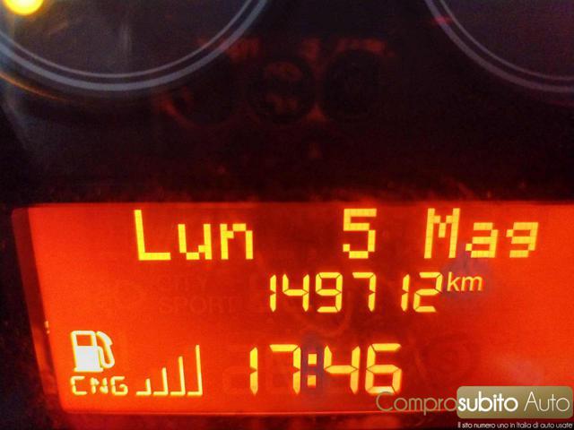 FIAT Punto 1.4 8V Natural Power (Garanzia 12 Mesi)