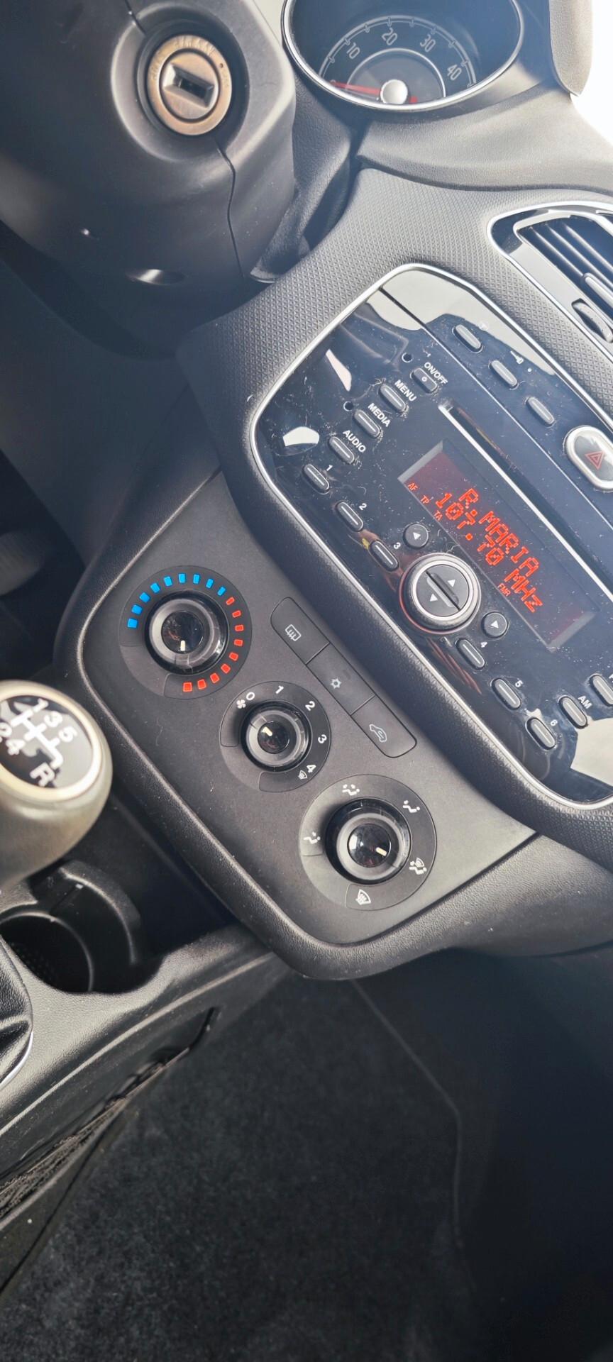 Fiat Punto 1.4 8V 3 porte Easypower Virgin Radio