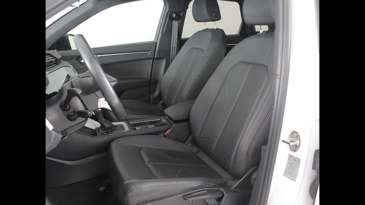 Audi Q3 45 TFSI E S TRONIC