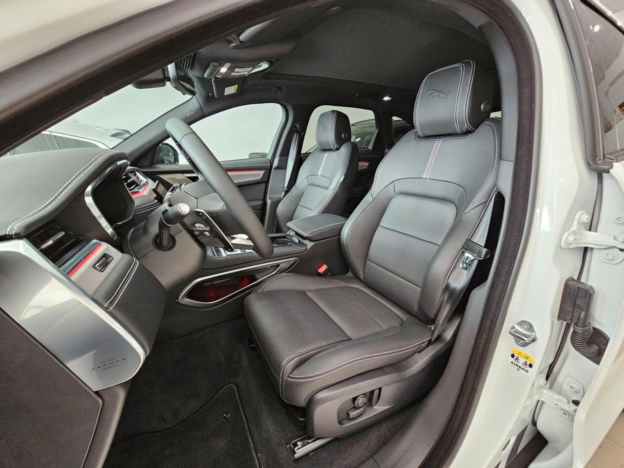 Jaguar F-Pace 2.0 D204 R-Dynamic SE awd auto c.20" TETTO Apr. LED