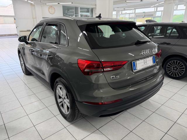 AUDI Q3 35 TDI S tronic Business NAVI