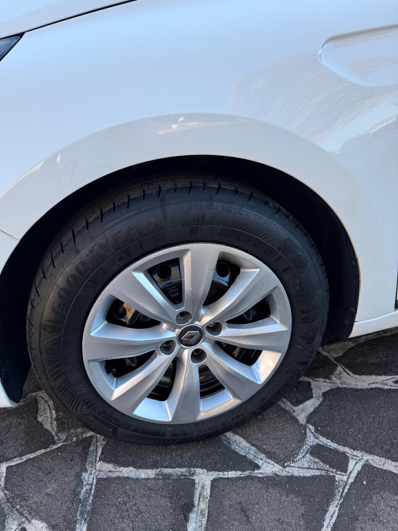 Renault Clio 1.5 Diesel nuovo modello uni proprietario X neo patentati