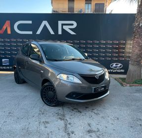 Lancia Ypsilon 1.0 FireFly 5 porte S&S Hybrid Ecochic Gold