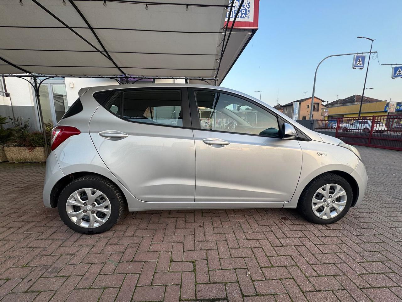 Hyundai i10 Sound Edition 1.0 LPG #9545