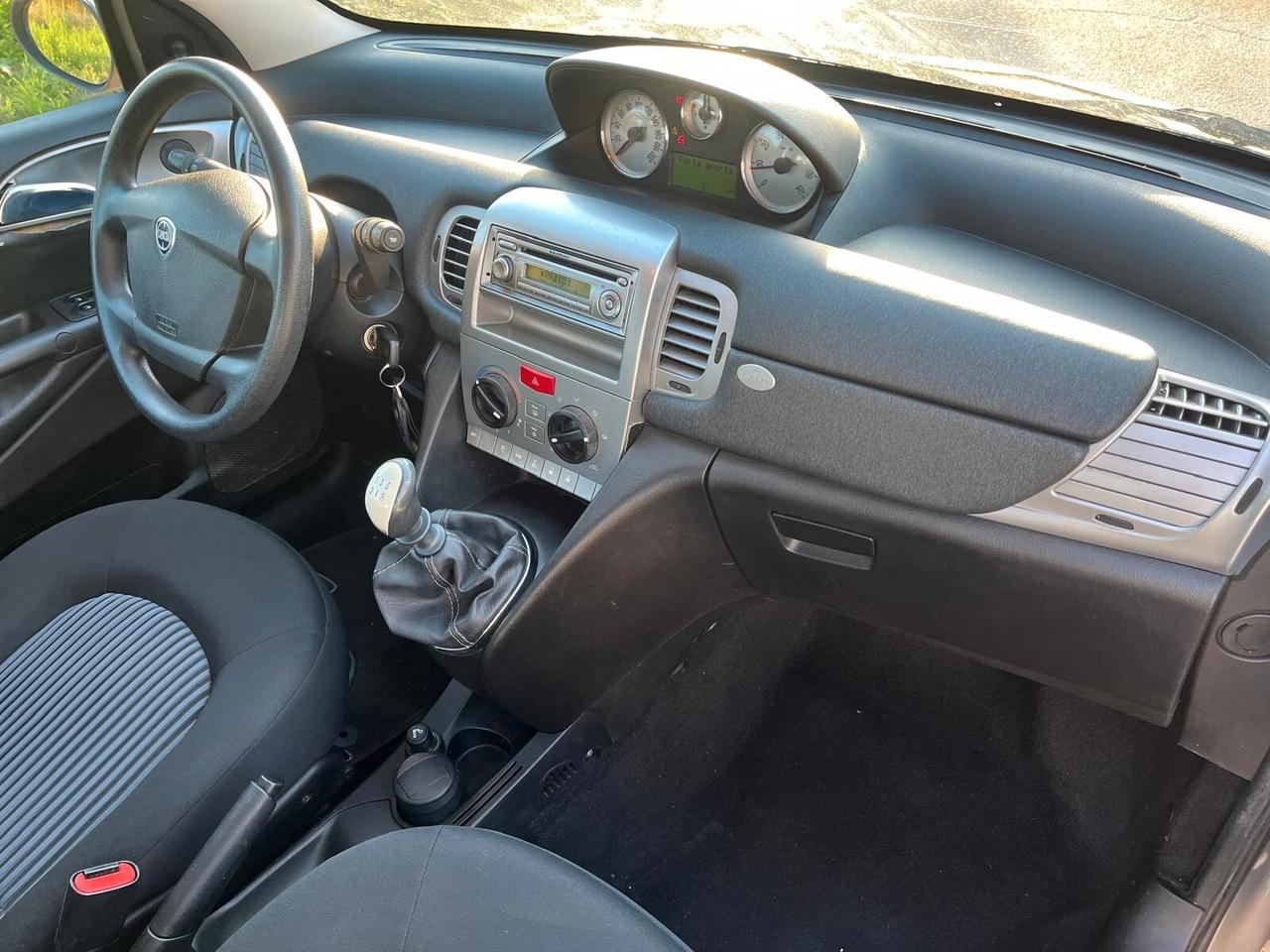 Lancia Ypsilon 1.2 Oro