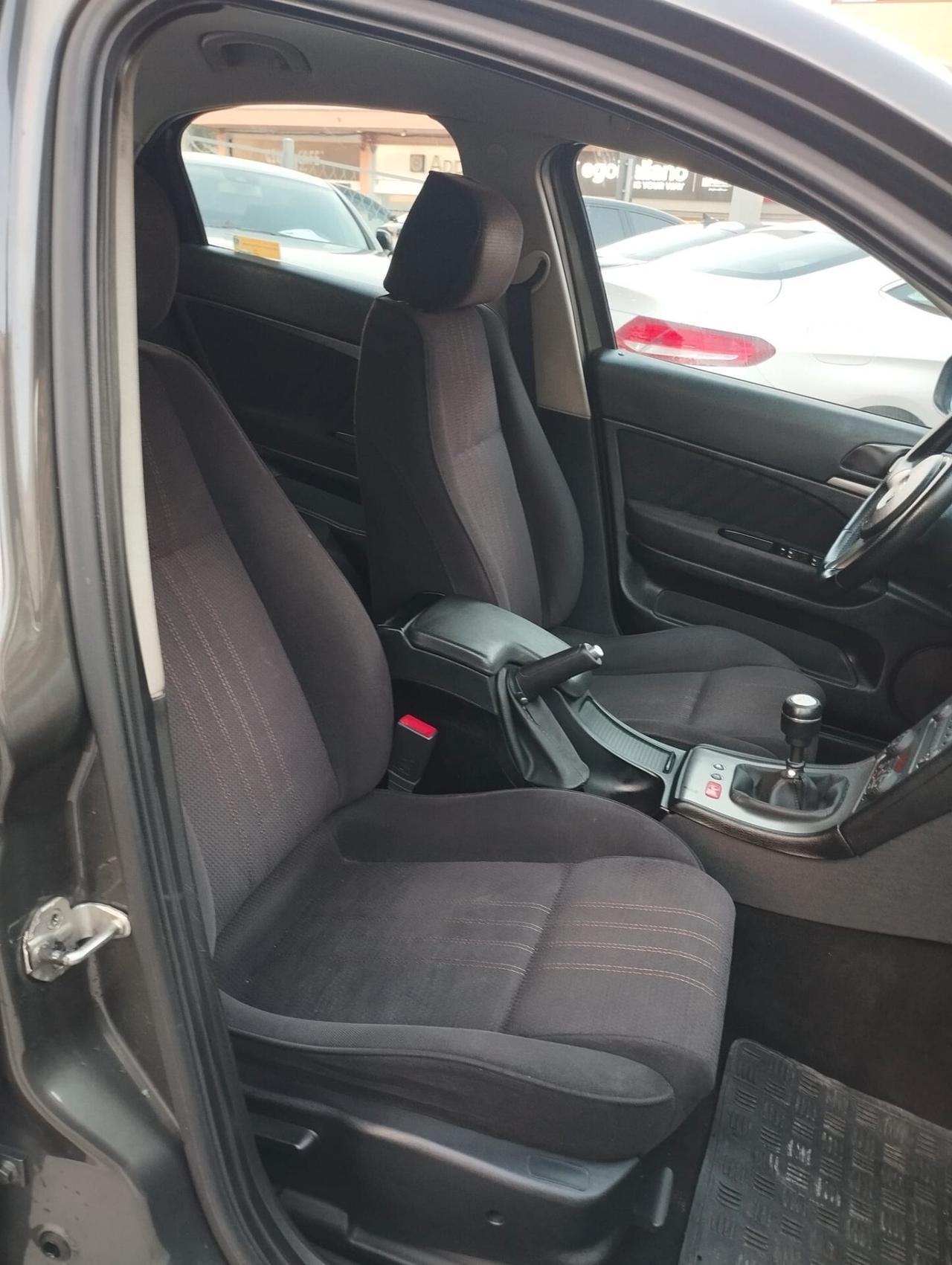 Alfa Romeo 159 1.9 JTDm 16V Exclusive