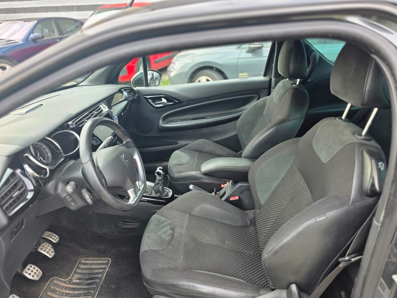 Ds DS3 3 1.2 VTi 82 Chic Cabrio