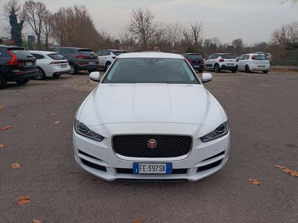 Jaguar XE 2.0 D Turbo 180CV aut. Prestige