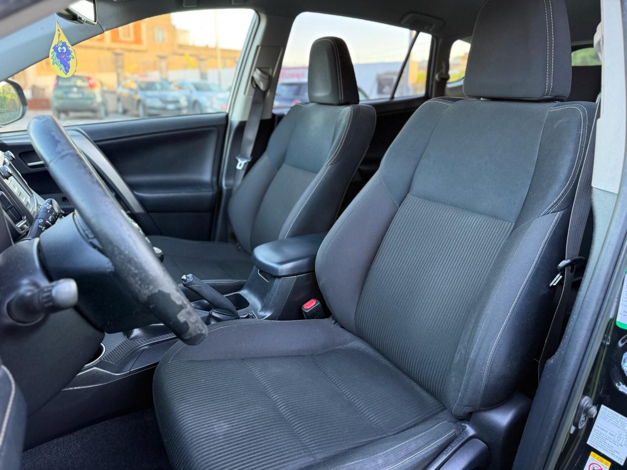 TOYOTA RAV4 2015 2.0 124cv D-4D 2WD Style