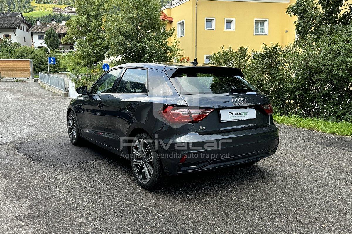 AUDI A1 citycarver 30 TFSI Identity Contrast