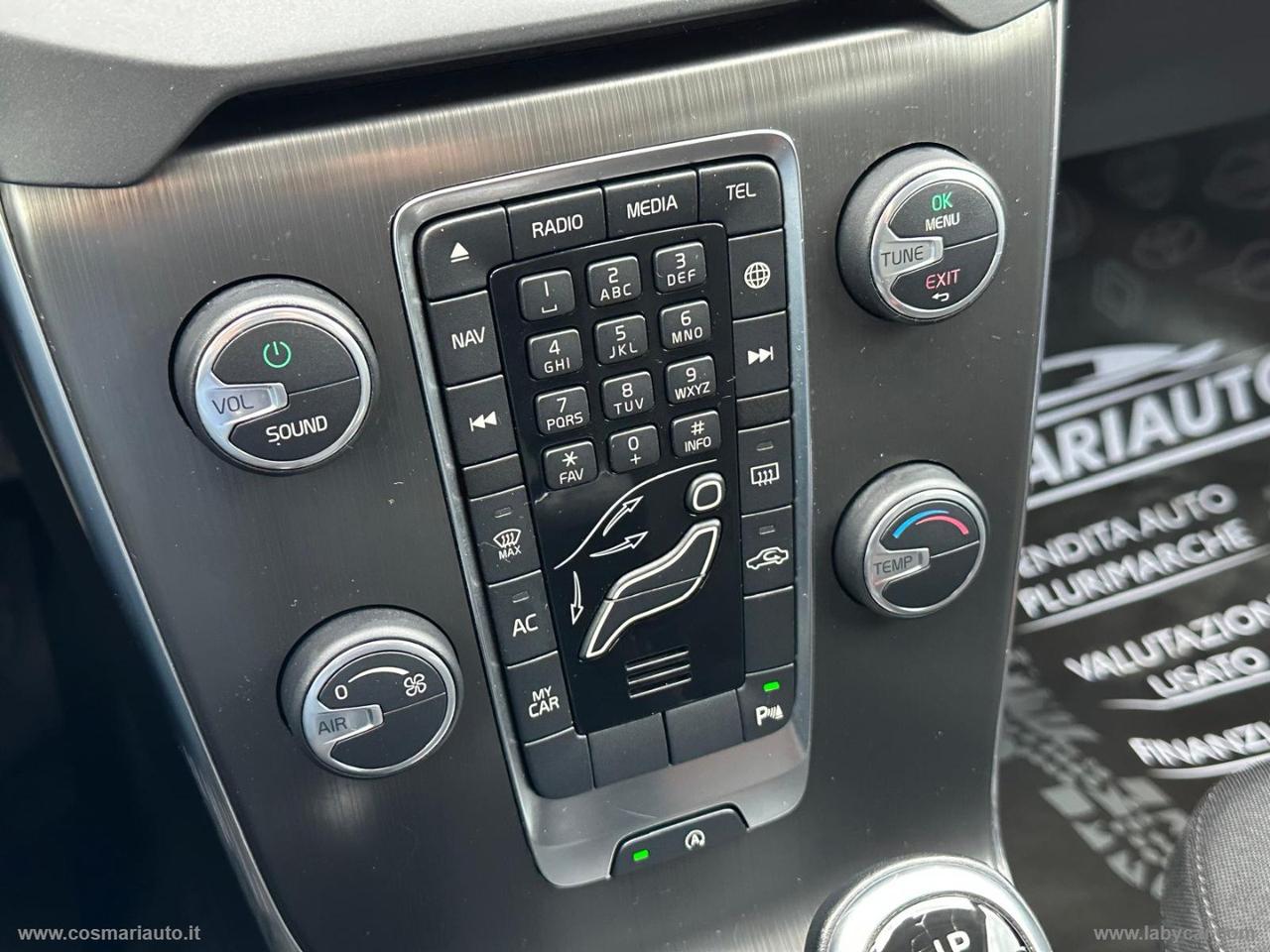 VOLVO V40 Cross Country D2 1.6 P.sh. Momentum