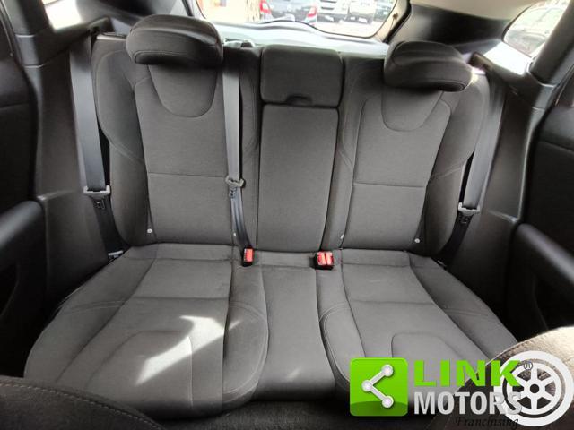 VOLVO V40 D2 1.6 Kinetic NEOPATENTATI