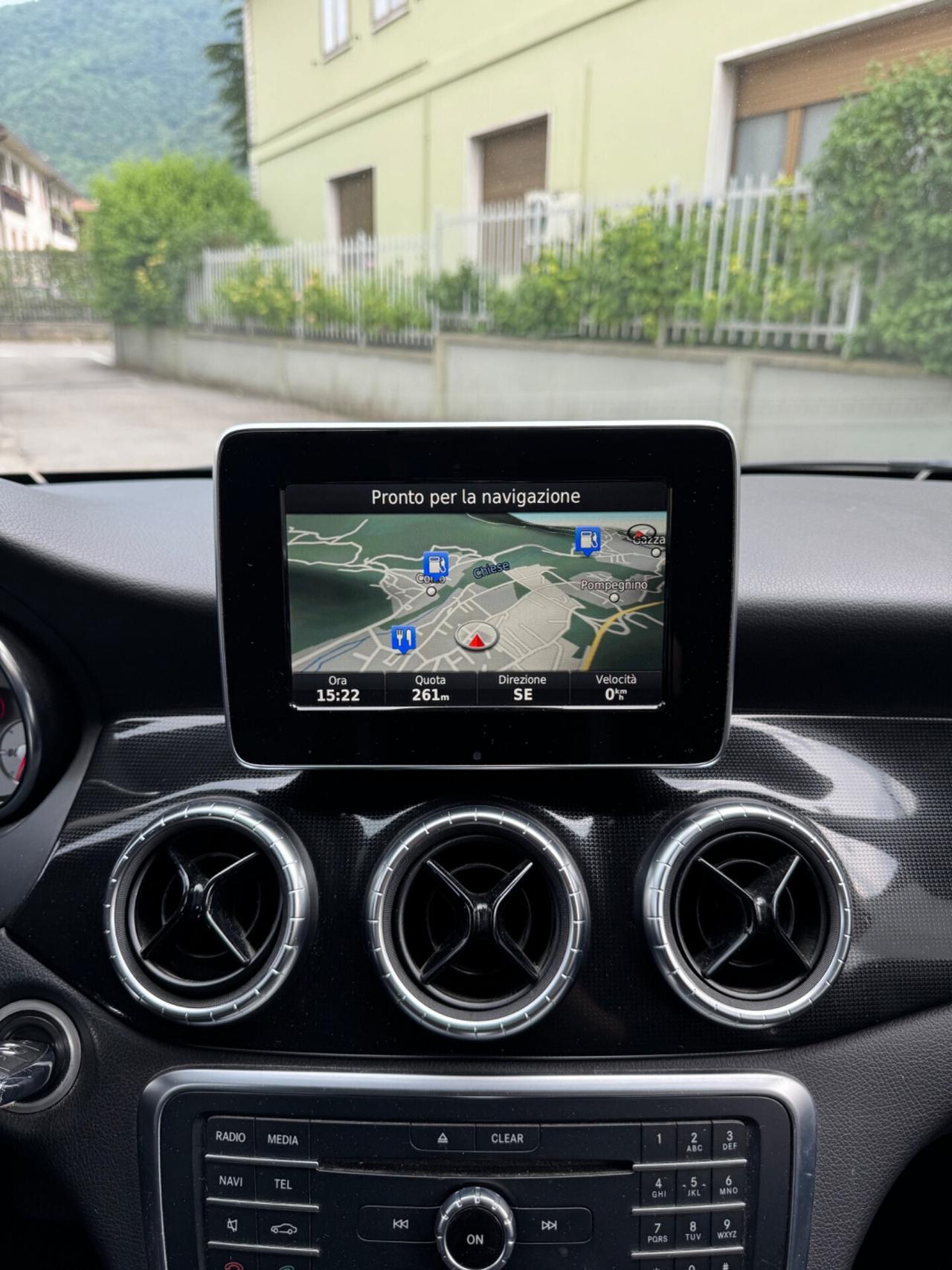 Mercedes-benz CLA 200 d Premium