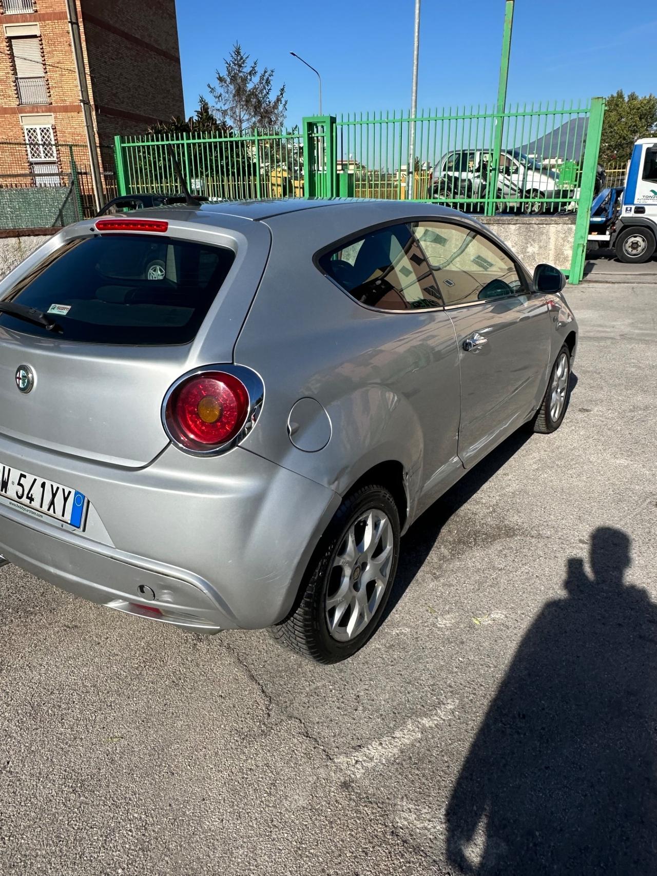 Alfa Romeo MiTo 1.6 JTDm 16V Distinctive Sport Pack