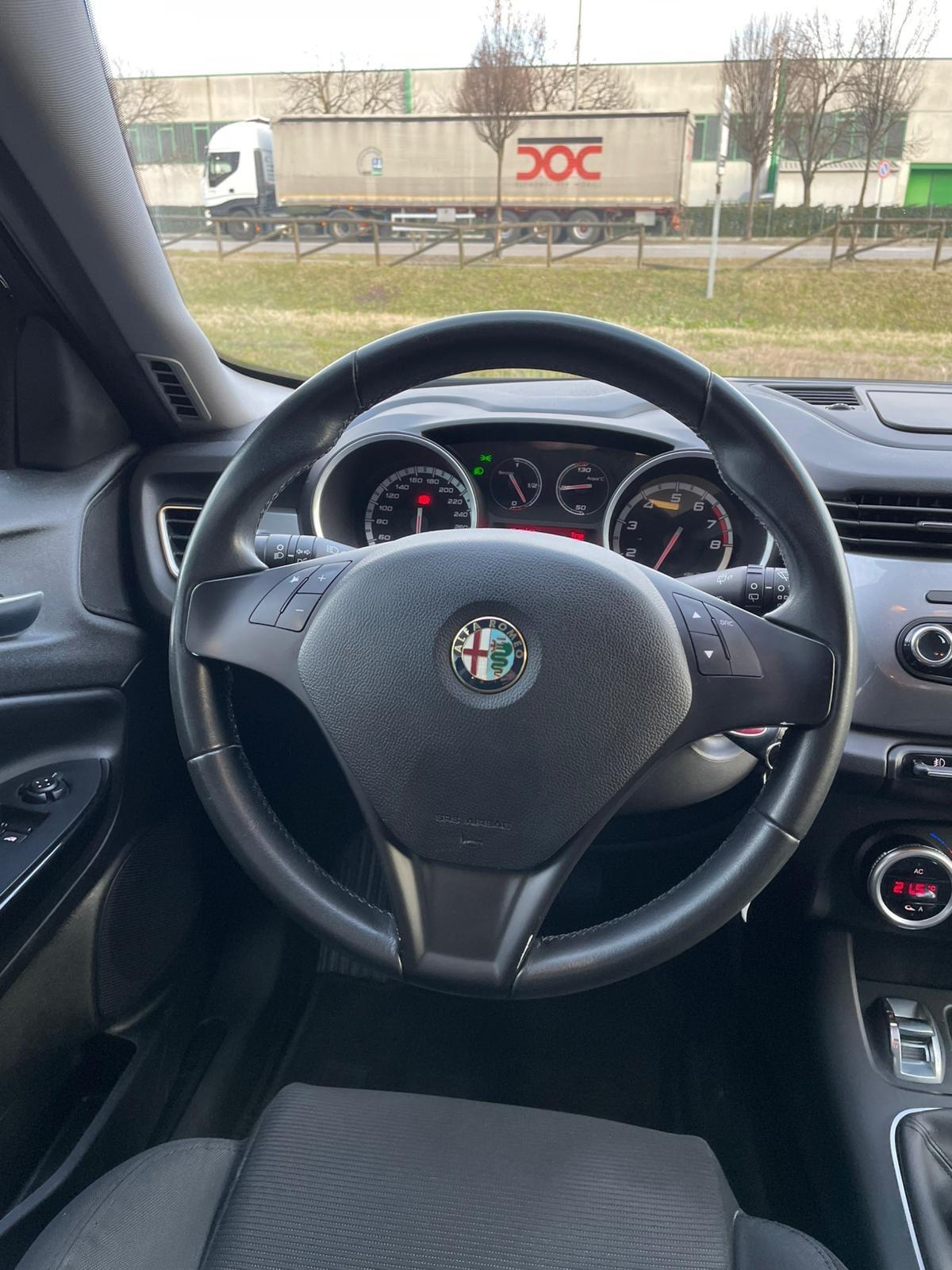 Alfa Romeo Giulietta 1.4 Turbo 120 CV Neopatentati