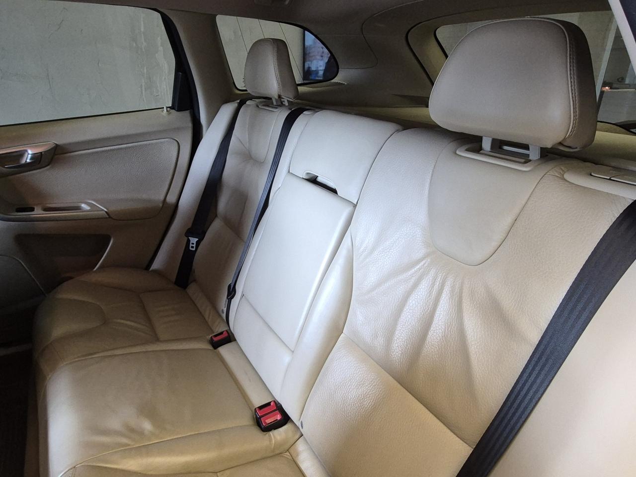 VOLVO XC60 2.4 d5 Summum awd 205cv