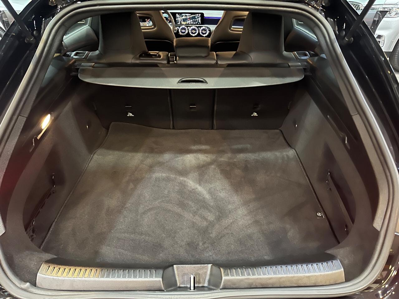 Mercedes CLA 200 d Automatic Premium 12.000 KM