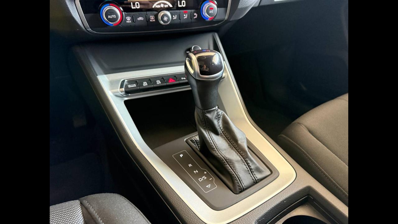 AUDI Q3 I 2019 Sportback - Q3 Sportback 35 2.0 tdi s-tronic