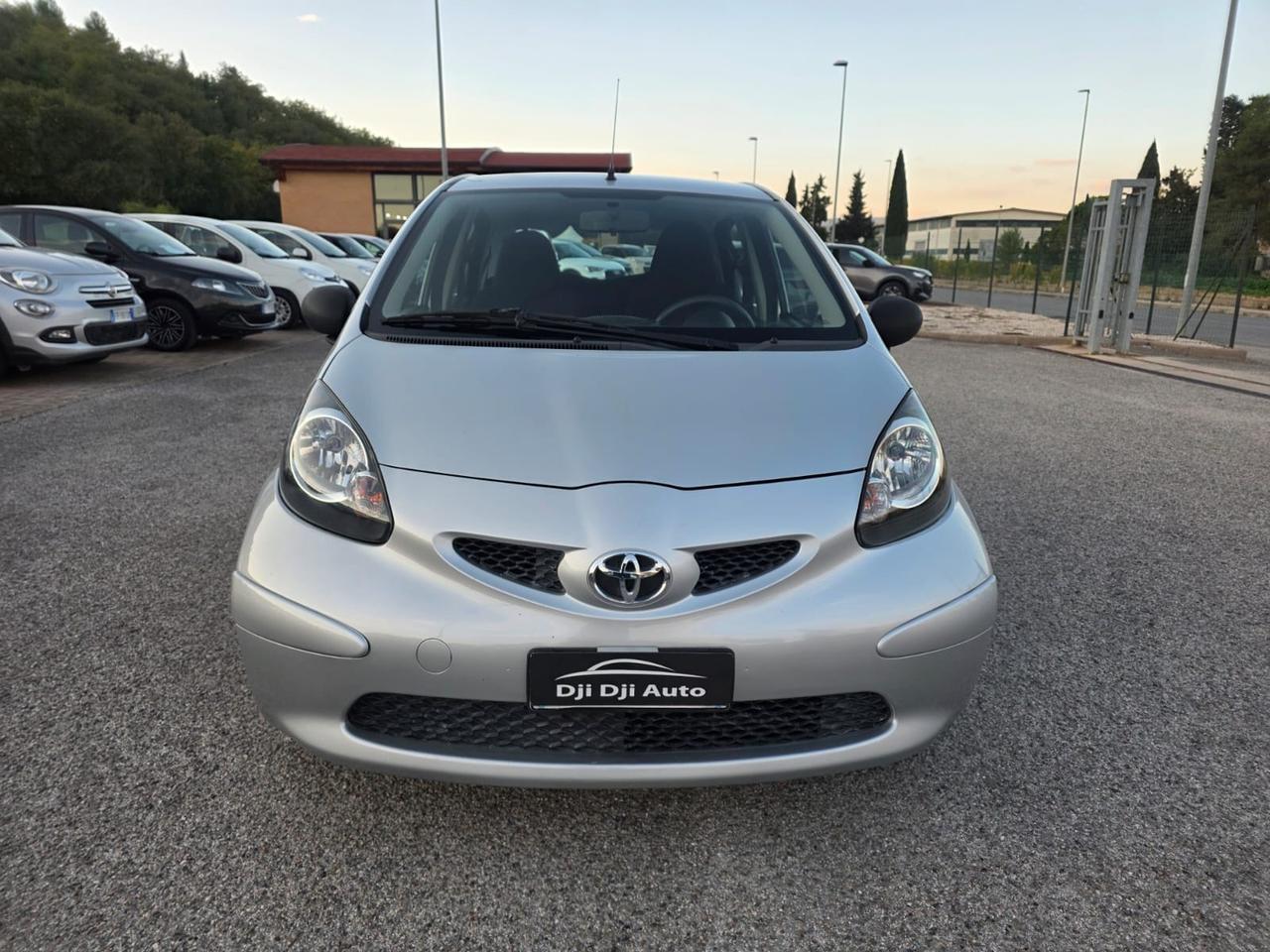 Toyota Aygo 1.0 12V VVT-i 5 porte Sol
