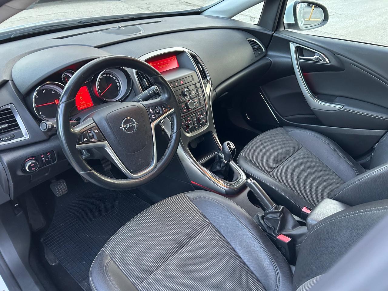 Opel Astra 1.7 CDTI 110 cv cosmo 2012