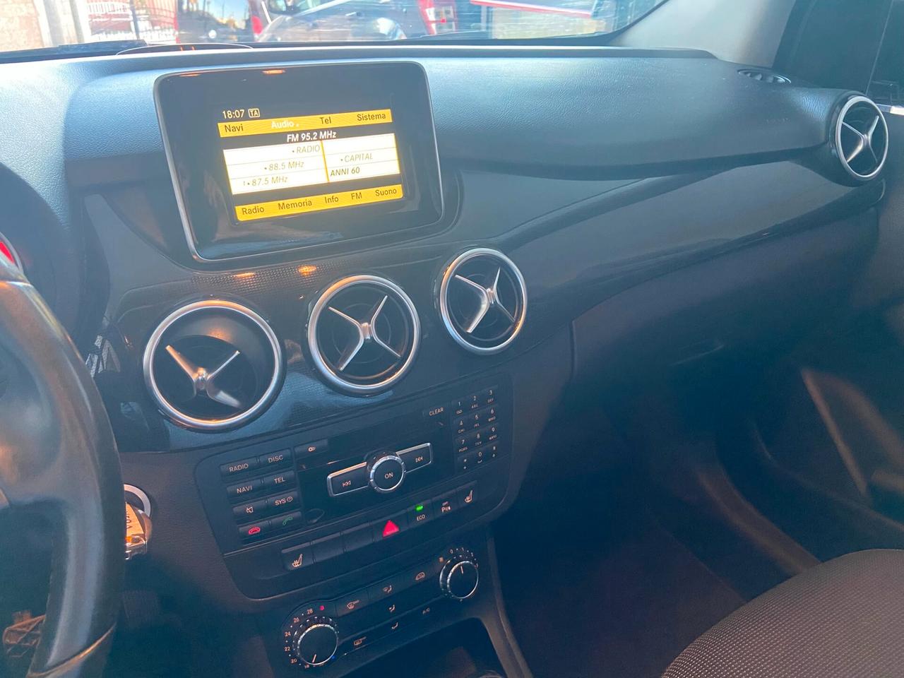 Mercedes-benz B 180 CDI BlueEFFICIENCY Executive