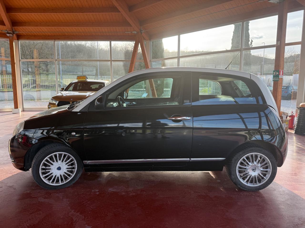 Lancia Ypsilon 1.3 Diesel - Neopatentati