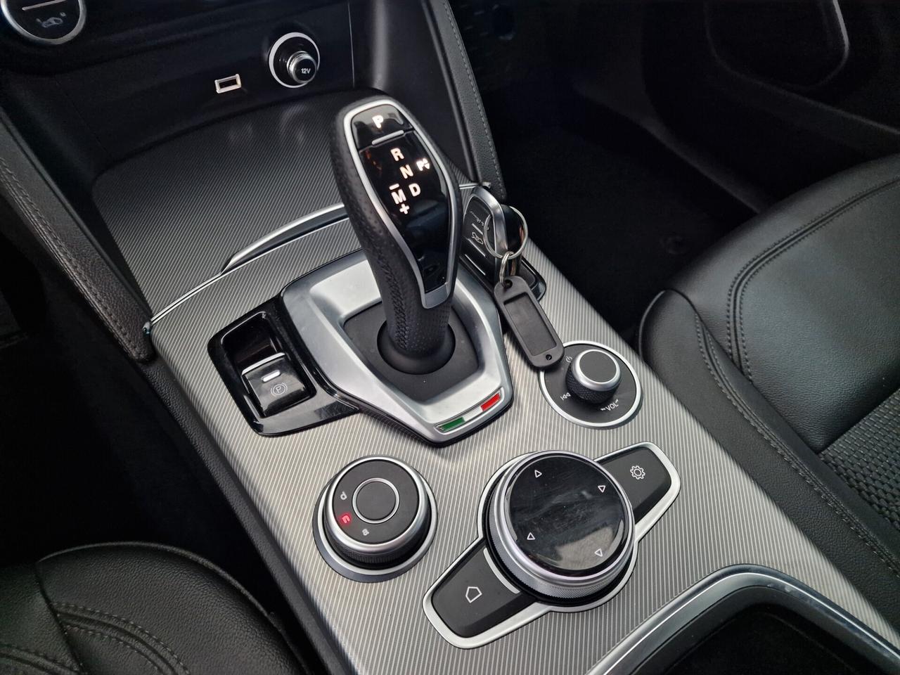 Alfa Stelvio Q4 190 CV Sprint