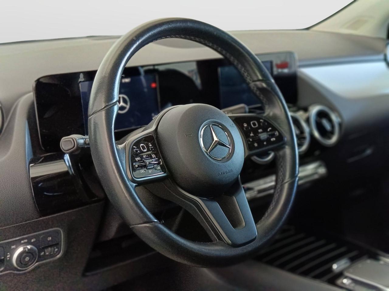 Mercedes-Benz Classe B - W247 2018 - B 180 d Sport auto