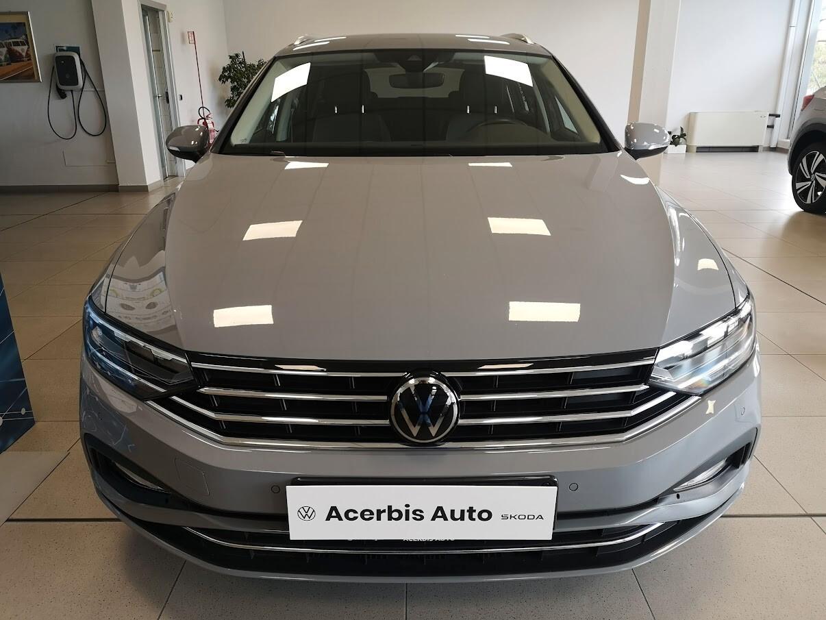 Volkswagen Passat Variant 2.0 TDI SCR EVO DSG Business NAVI - RETROCAMERA