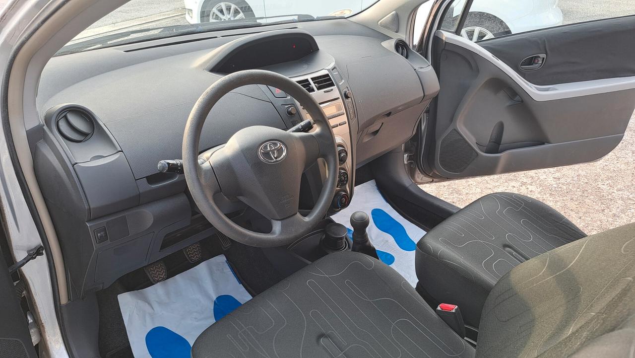 Toyota Yaris 1.3 3 porte OK NEO PATENTATI