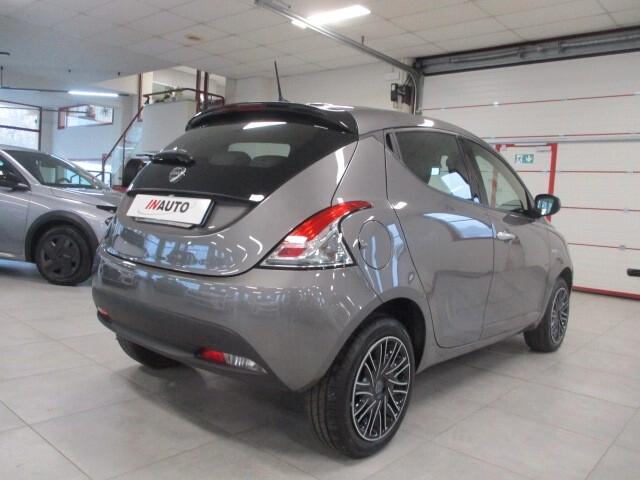 Lancia Ypsilon 1.0 FireFly 5 porte S&S Hybrid Oro