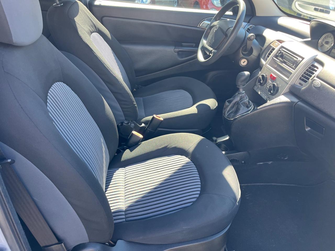 Lancia Ypsilon 1.2benzina/Euro4/60CV/neopatentato/unico proprietario