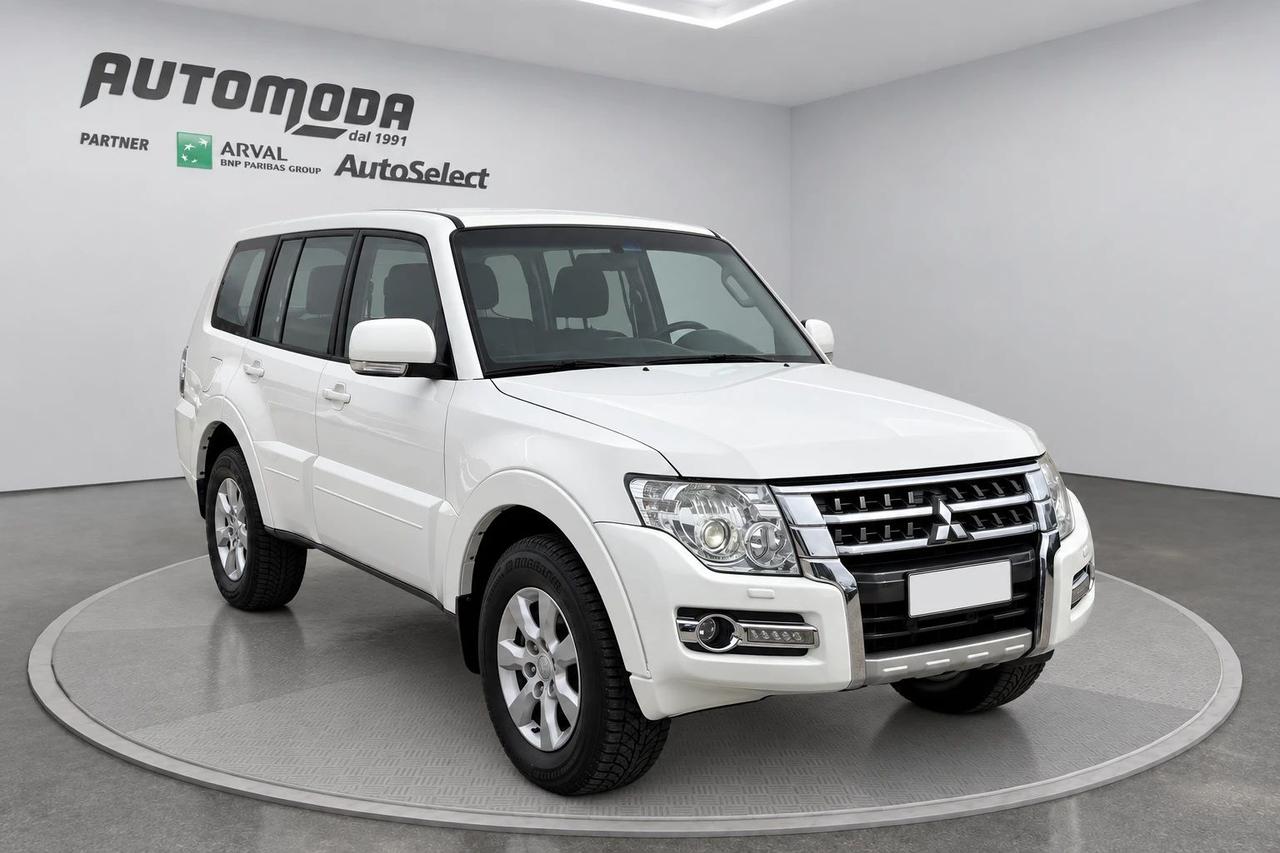 Mitsubishi Pajero 3.2 5p. 7 POSTI - GANCIO