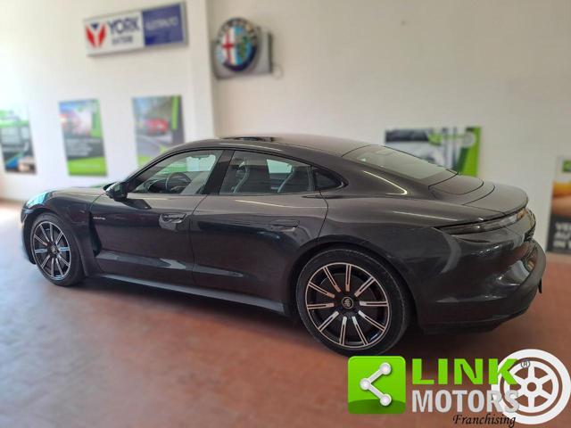 PORSCHE Taycan 4S Performance