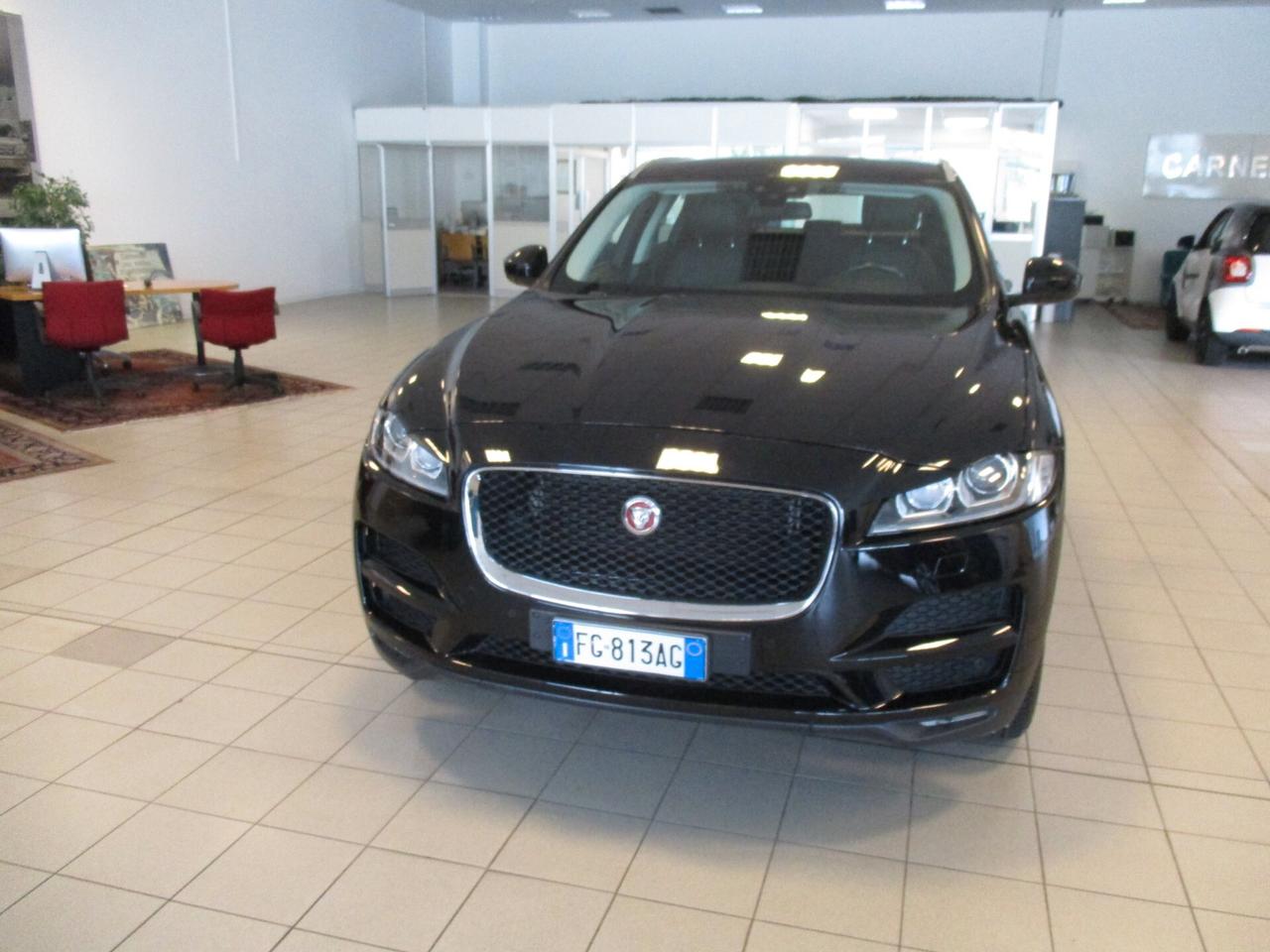 Jaguar F-Pace 2.0 D 180 CV AWD aut. Pure