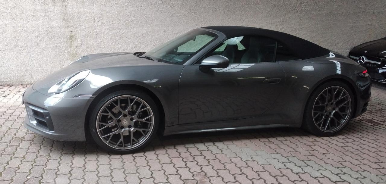 Porsche 911 Carrera Cabriolet