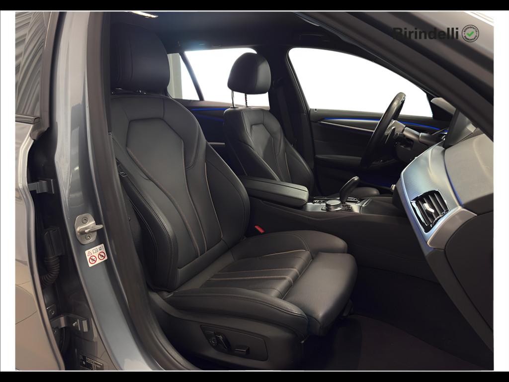 BMW Serie 5(G30/31/F90) - 520d 48V xDrive Touring Msport