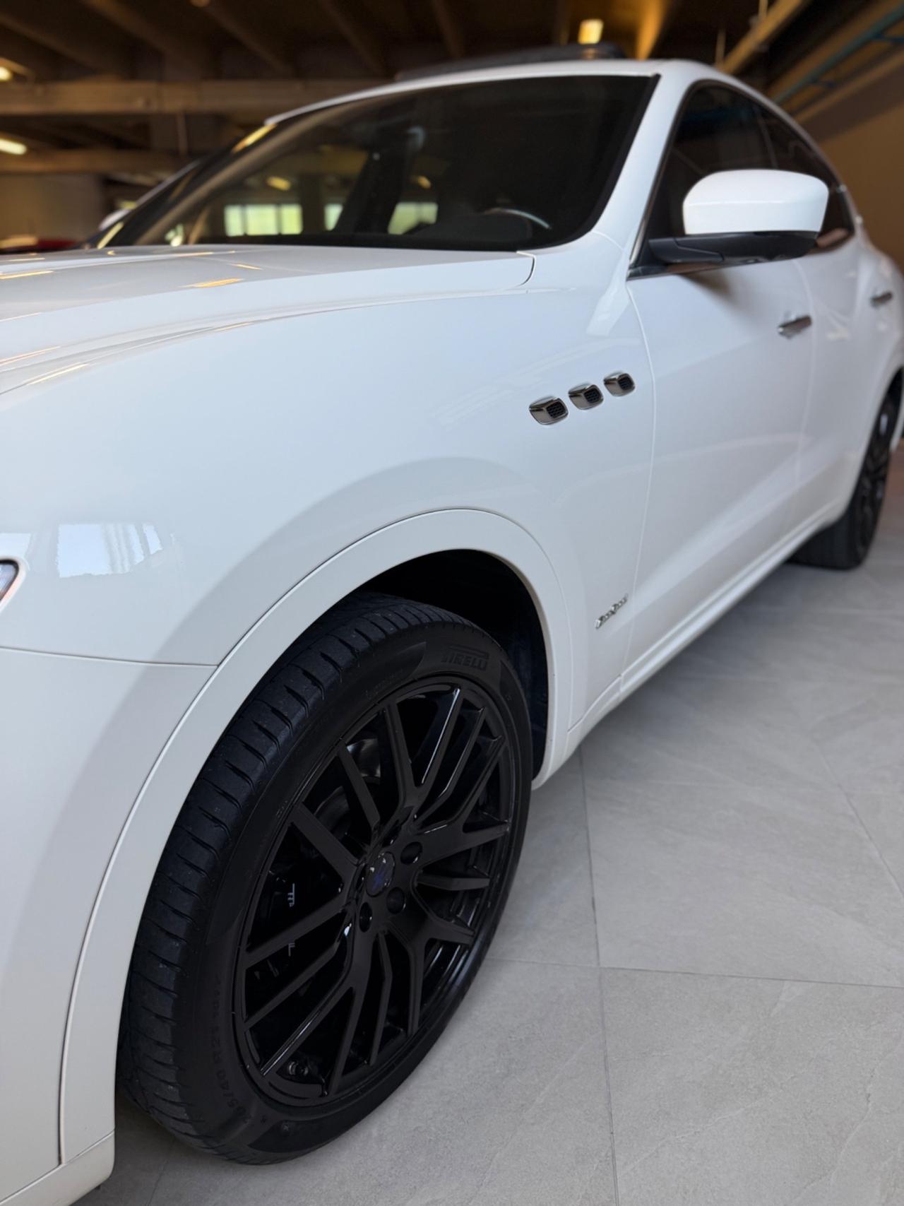Maserati LEVANTE V6 AWD GRANDSPORT TETTO PELLE
