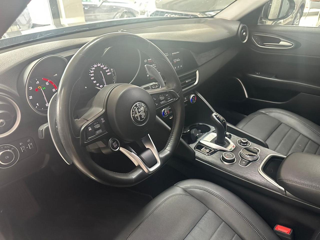 Alfa Romeo Giulia Executive 2.2 #6808