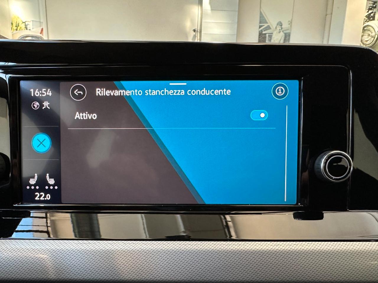 Volkswagen Golf 5 Porte 1.0 tsi Trendline 90cv - Carplay - OK Neopat.