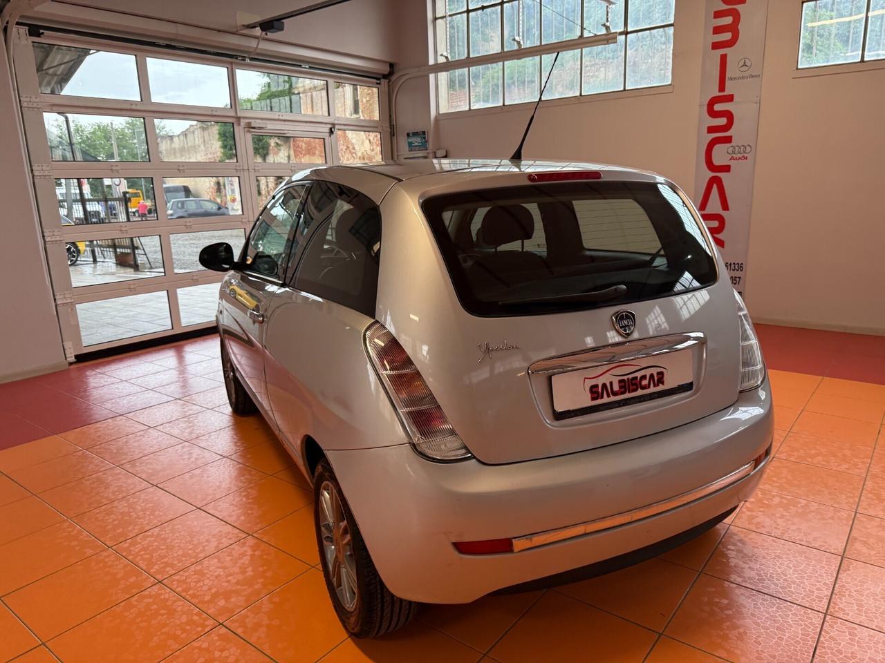 Lancia Ypsilon 1.3 MJT 75 CV Unyca