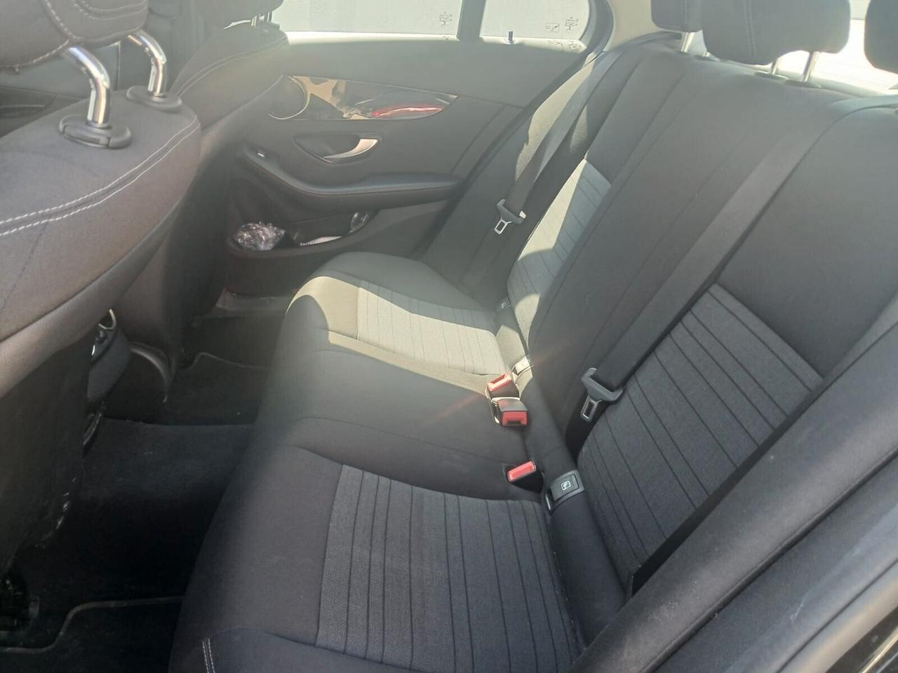 Mercedes C 220d C220 d berlina Premium 170cv TRATTABILE