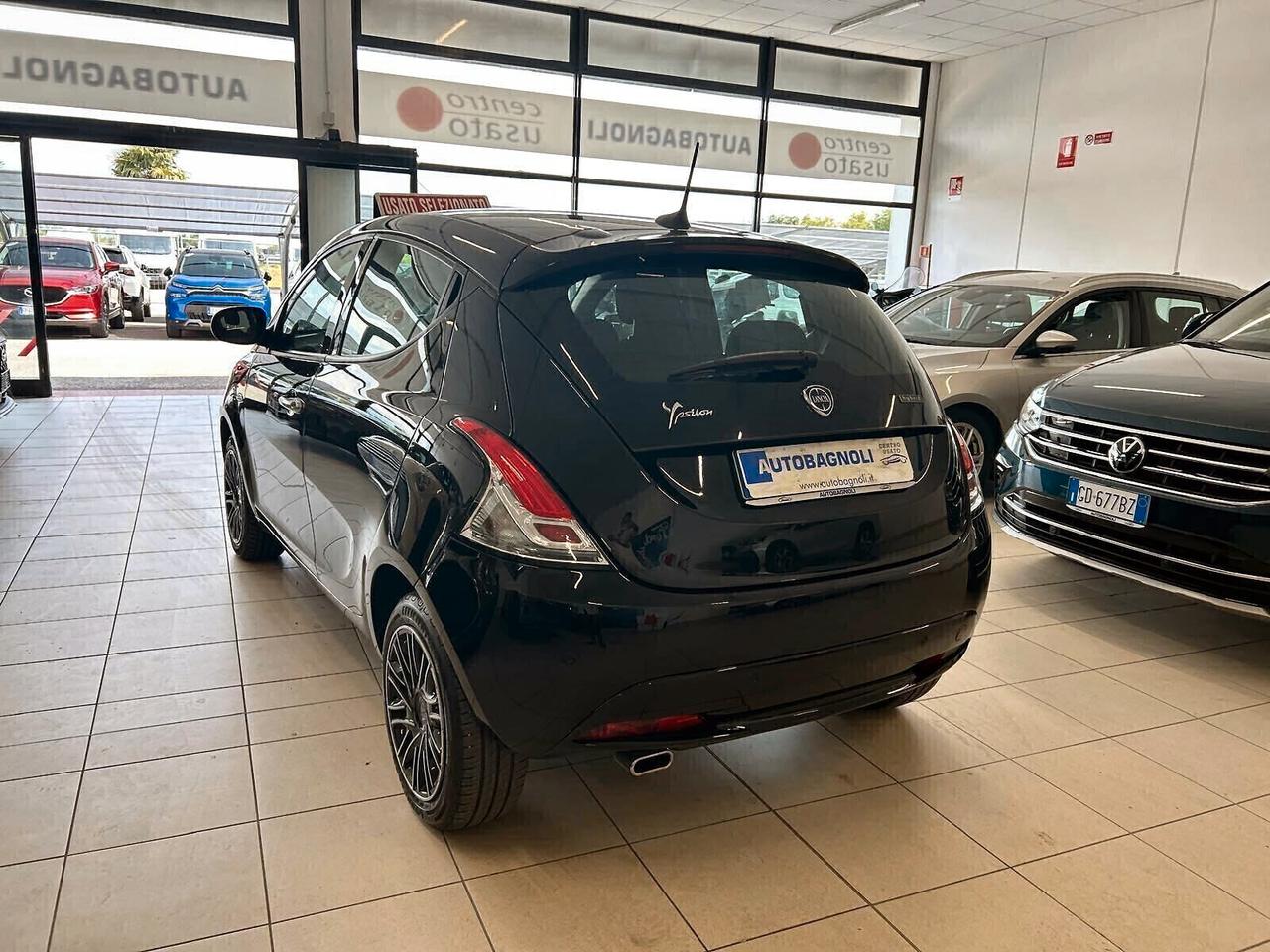 Lancia Ypsilon GOLD 1.0 FireFly Hybrid 5 p. SPOTICAR