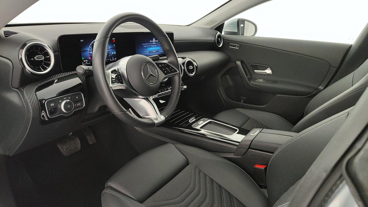 Mercedes-Benz CLA Shooting Brake 180 d Advanced auto