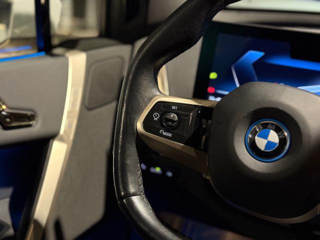 BMW iX xDrive40 Pacchetto Sportivo
