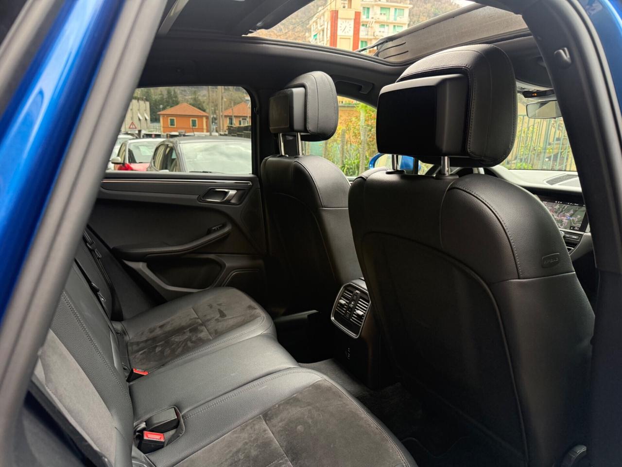 PORSCHE MACAN 2.0 ZAFFIRO CERCHI 21 TETTO SCARICHI