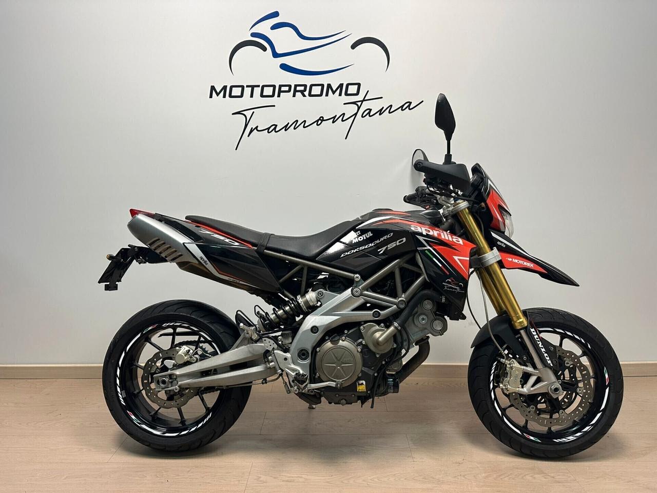 APRILIA DORSODURO 750 FACTORY 2011 DA 99€ AL MESE