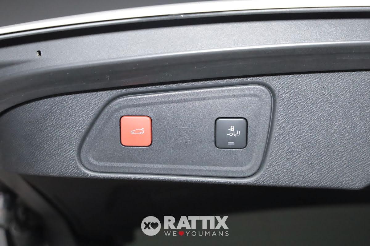 Peugeot 3008 1.6 Hybrid4 PHEV 300CV GT Pack e-EAT8