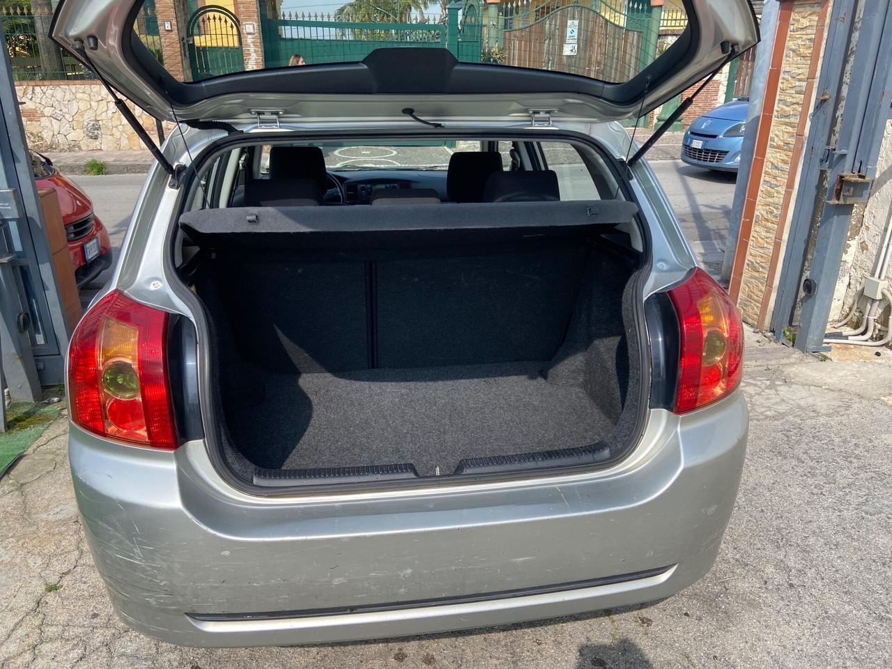 Toyota corolla 1,8 16V Sol