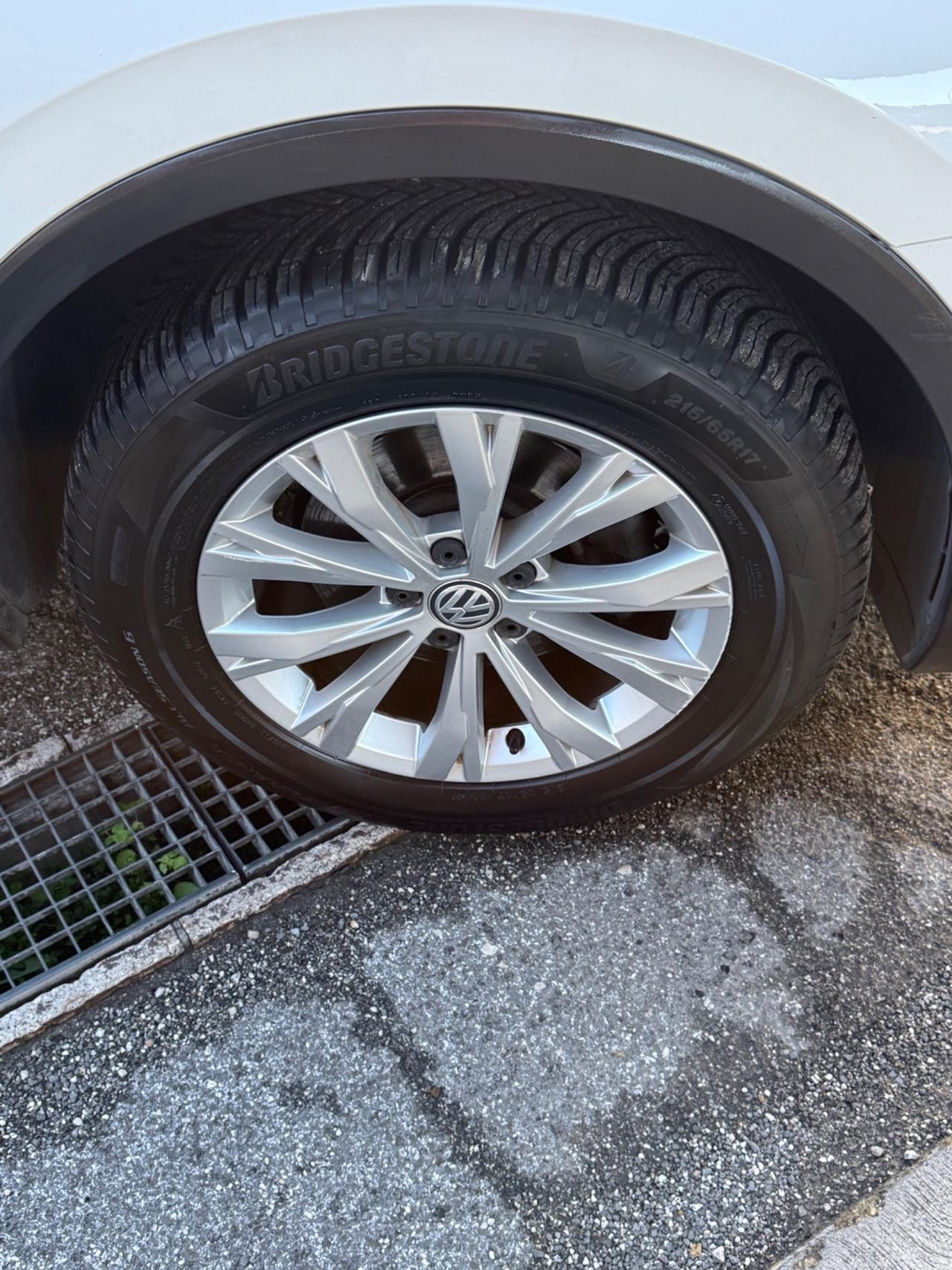 Tiguan 2.0 TDI-4x4-UNIPRO/TAGLIANDI CERTIFICATI